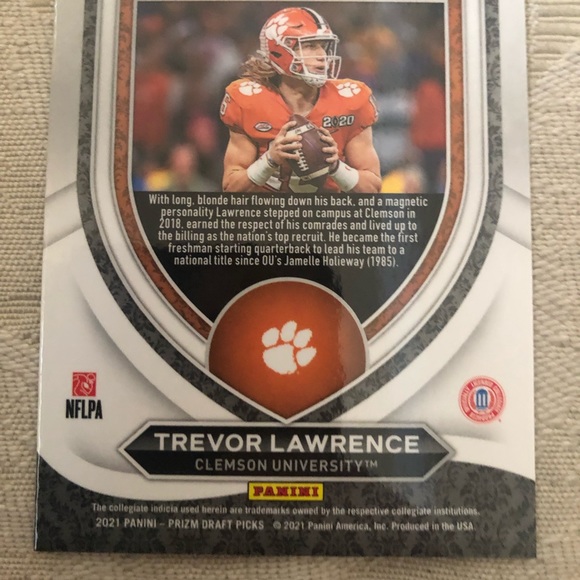 NFL NCAA Prizm Draft Picks 2021 - Trevor Lawrence rookie Card - Rare Crusade !! - Picture 5 of 5